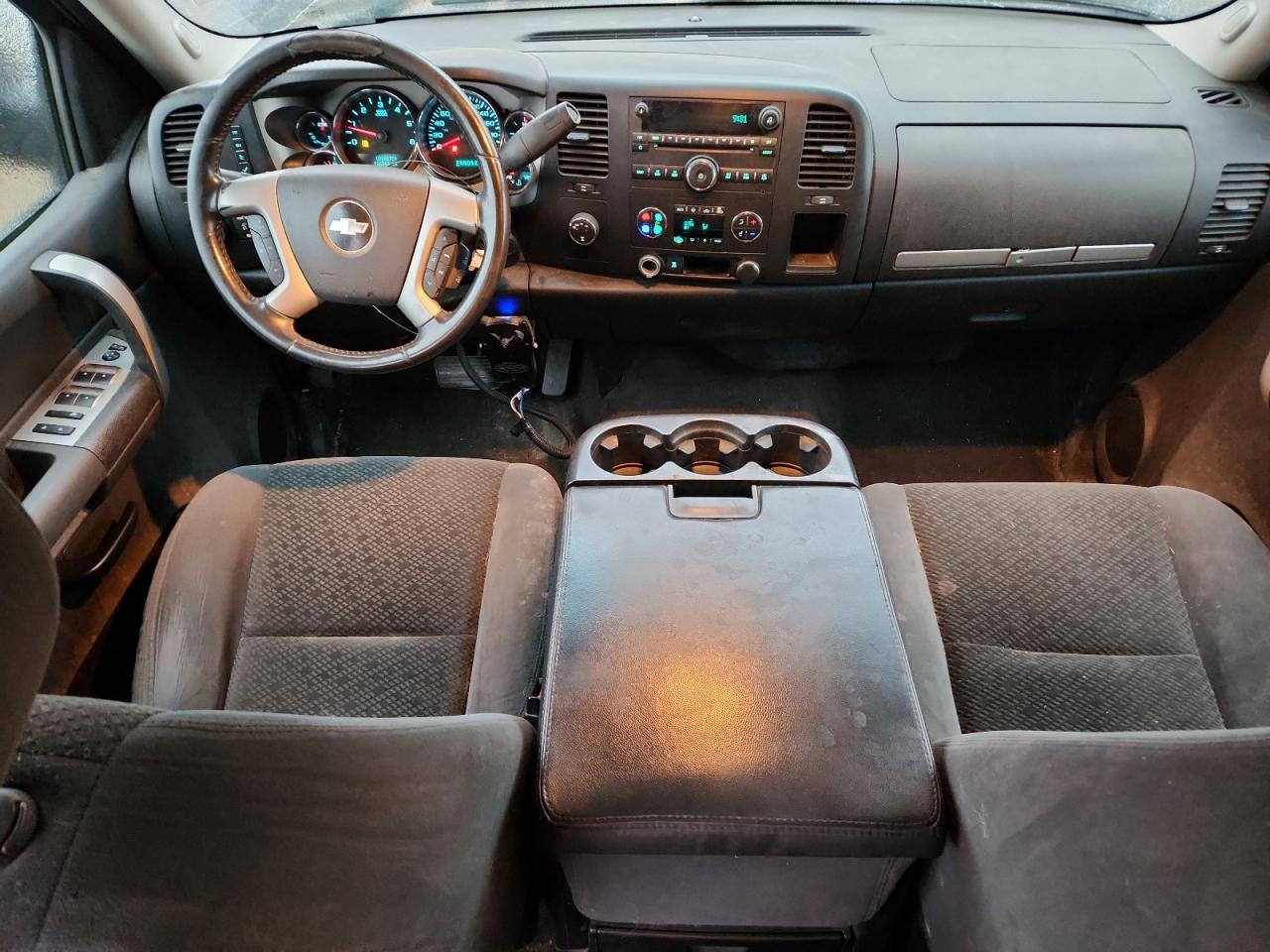 2008 Chevrolet Silverado K1500 VIN: 2GCEK133081320737 Lot: 92839055