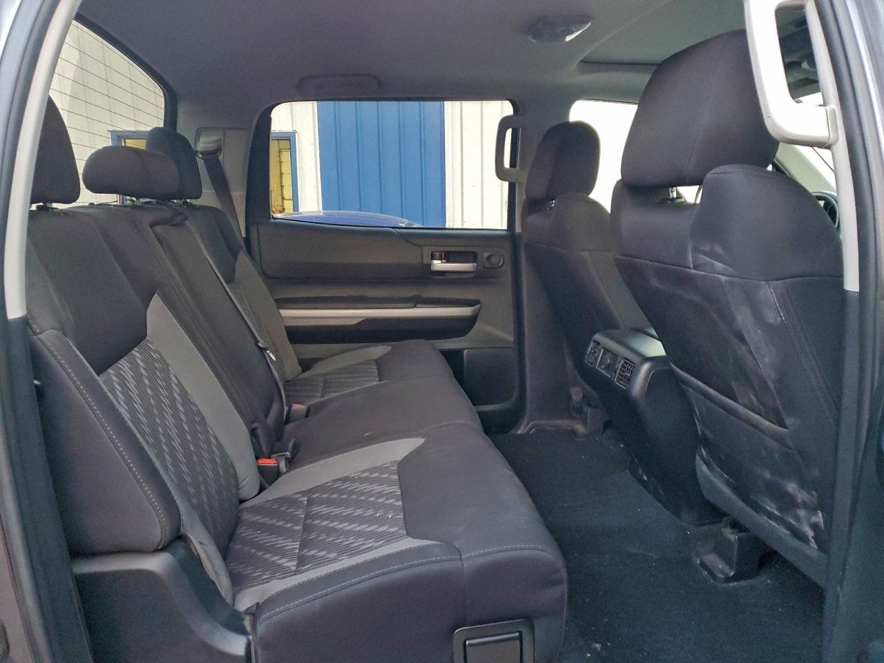 2018 Toyota Tundra Crewmax Sr5 VIN: 5TFDY5F17JX727958 Lot: 92664805