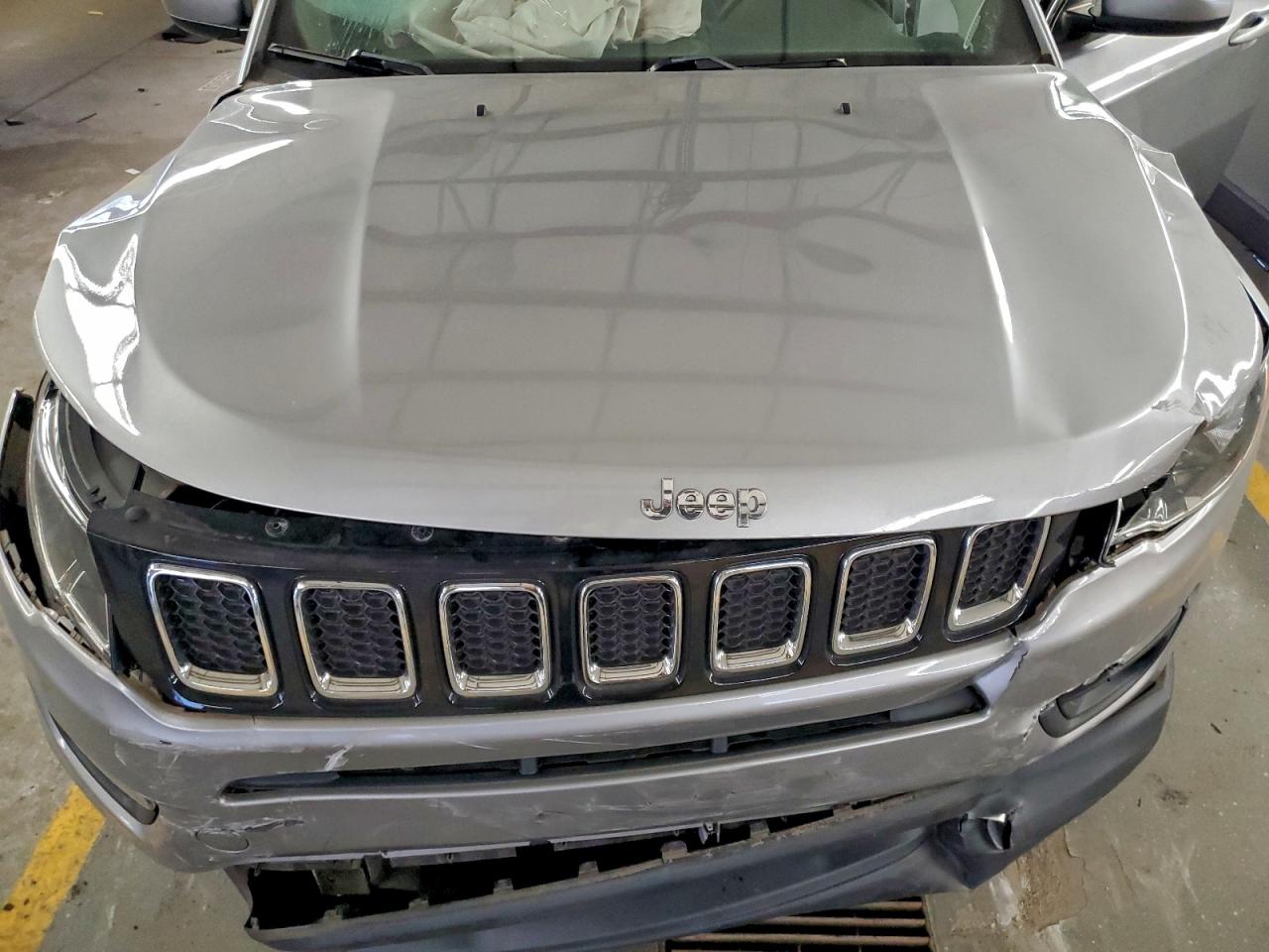 2019 Jeep Compass Latitude VIN: 3C4NJDBB8KT641539 Lot: 94493105