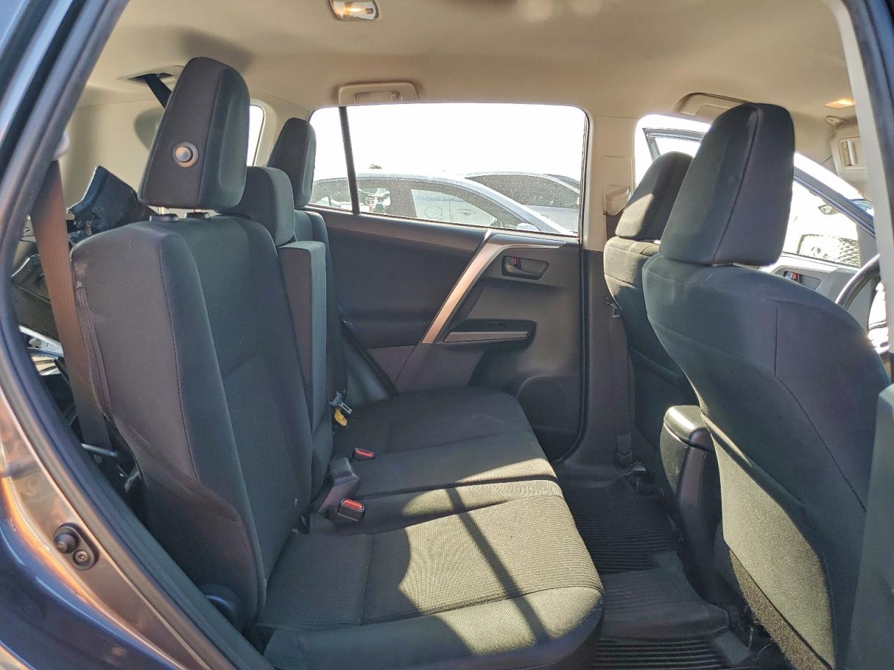 2017 Toyota Rav4 Le VIN: JTMZFREV6HJ144415 Lot: 91545265