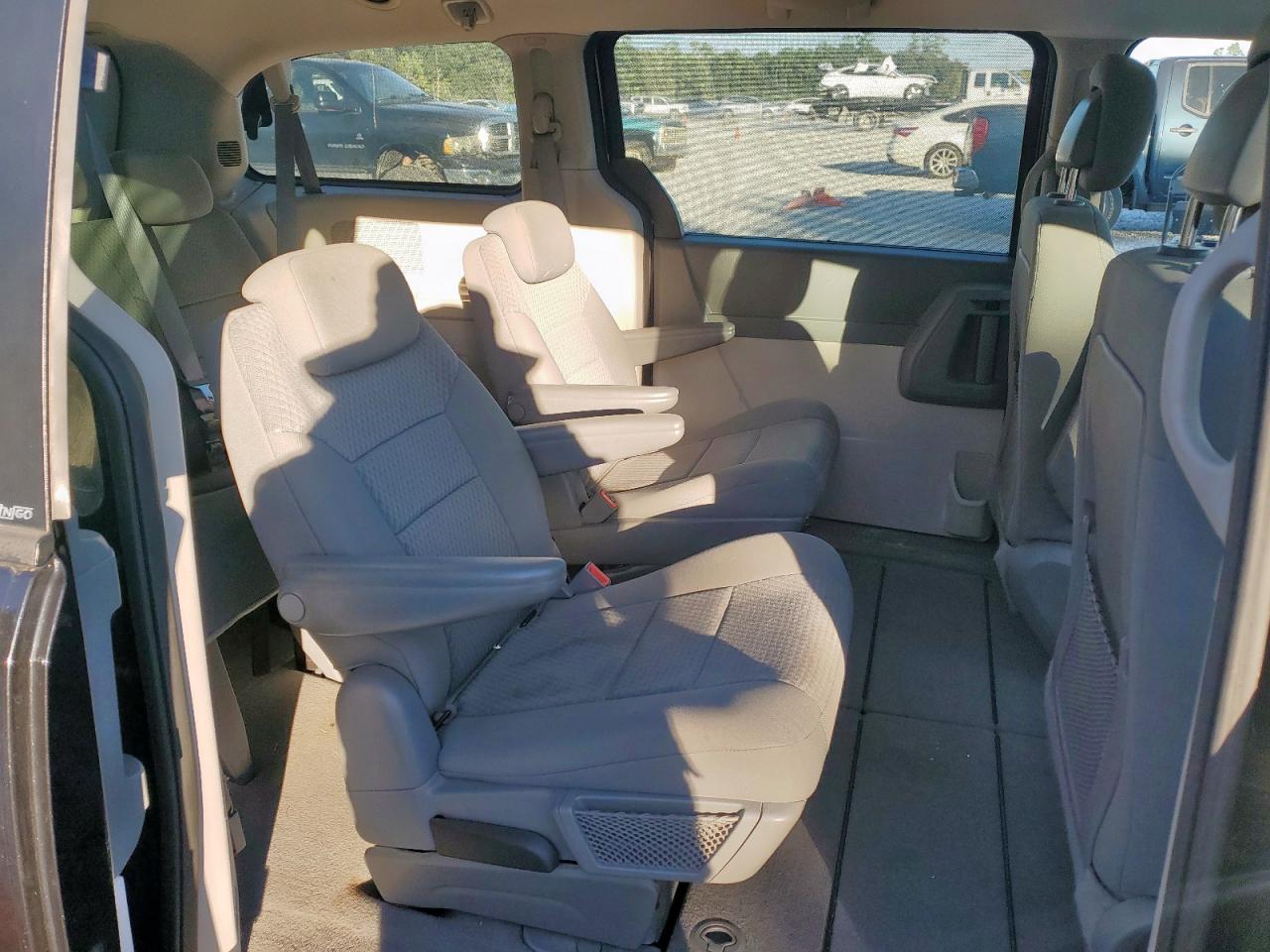 2010 Dodge Grand Caravan Se VIN: 2D4RN4DE4AR333902 Lot: 92227695