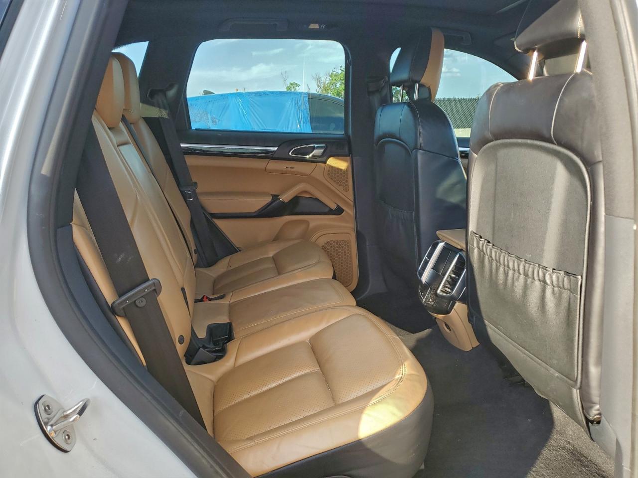 2017 Porsche Cayenne VIN: WP1AA2A28HKA86119 Lot: 94555295