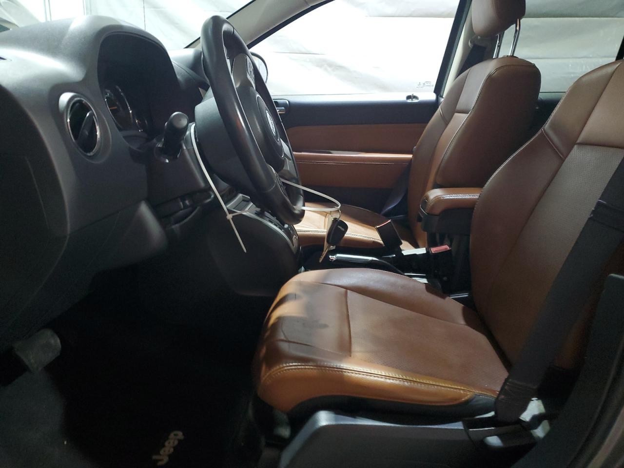 2014 Jeep Compass Limited VIN: 1C4NJDCB5ED756883 Lot: 90940915