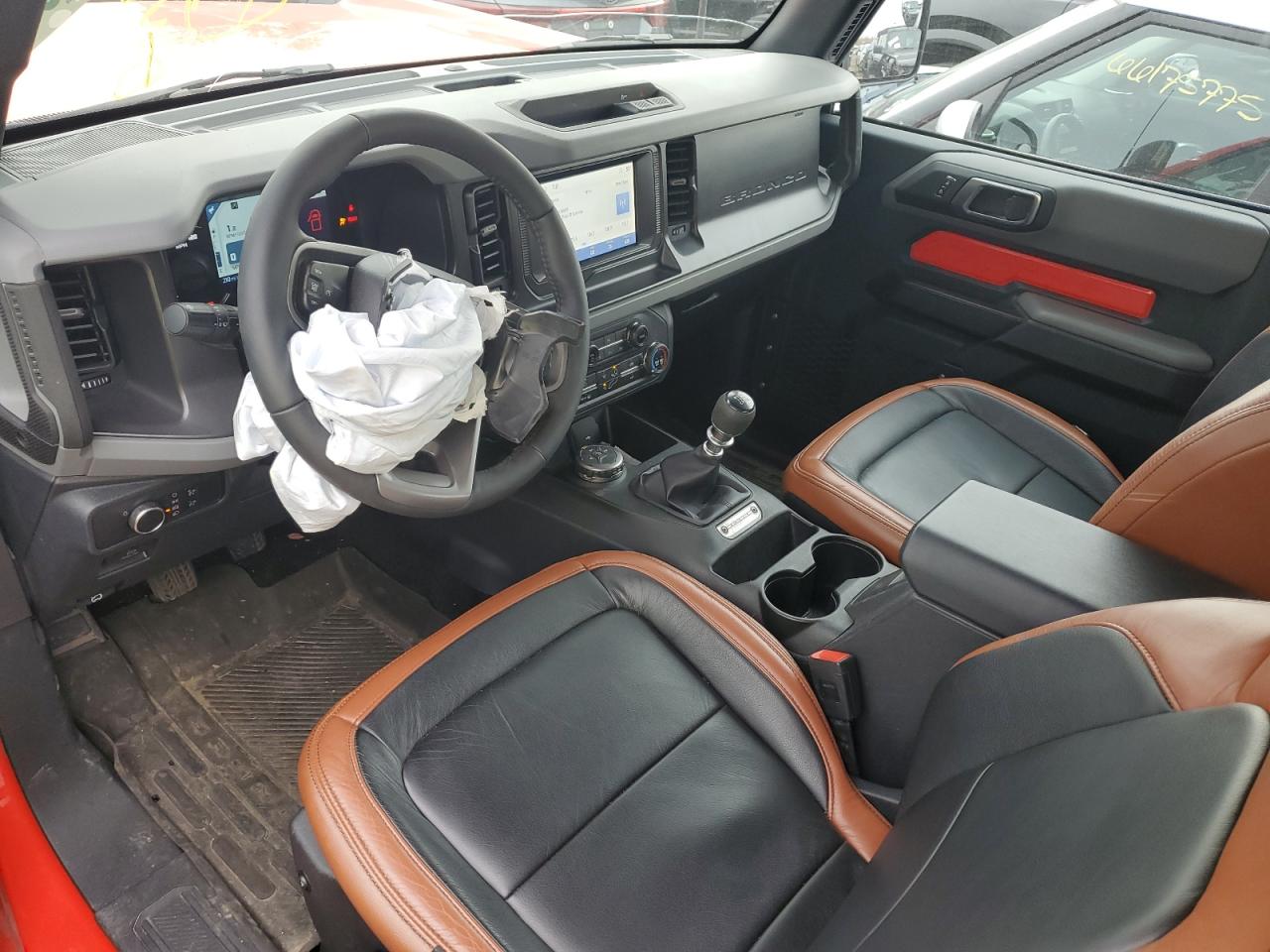 2022 Ford Bronco Base VIN: 1FMDE5AH3NLB61738 Lot: 90263565