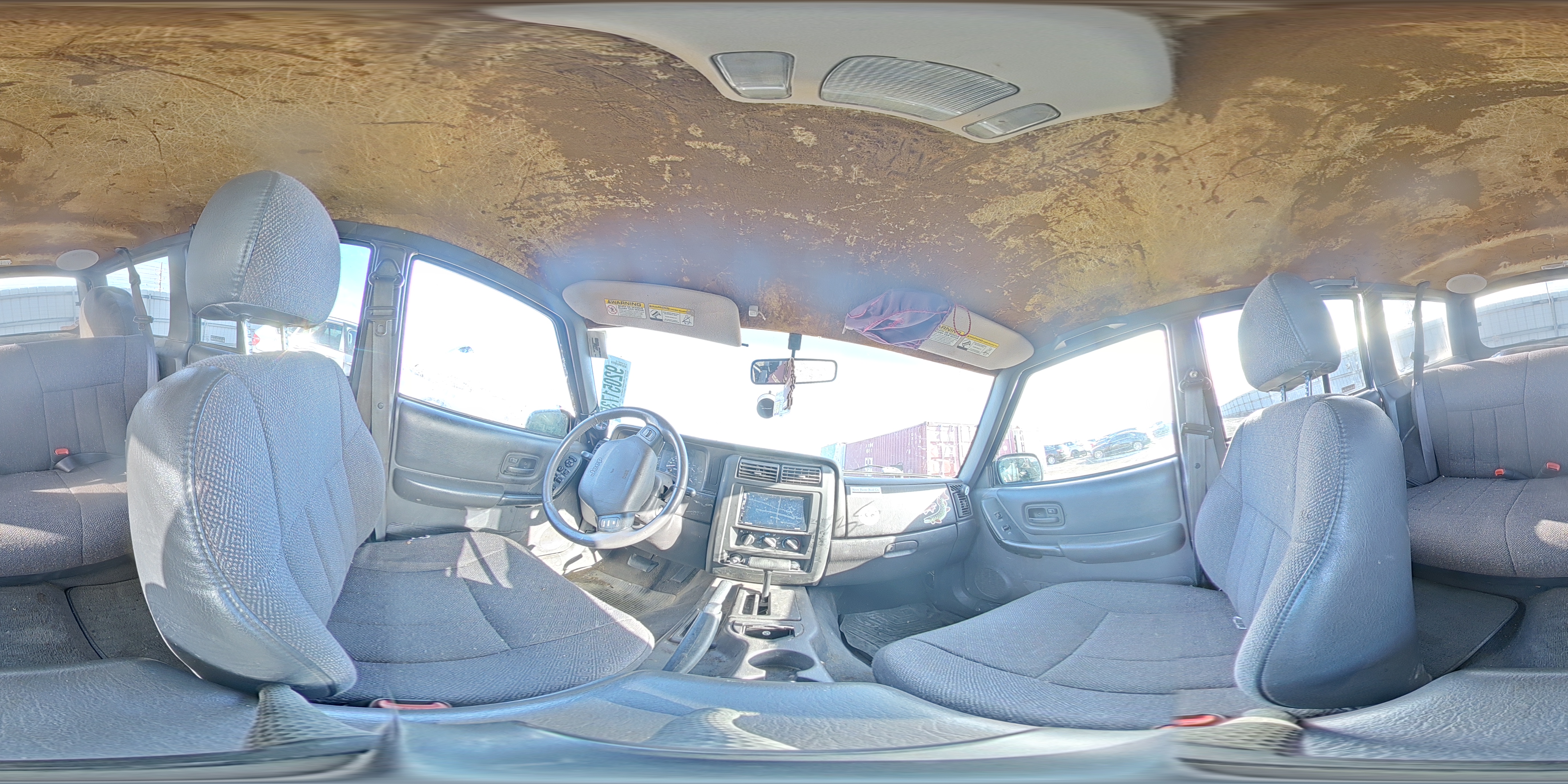 2000 Jeep Cherokee Classic VIN: 1J4FF58S0YL143207 Lot: 92051735