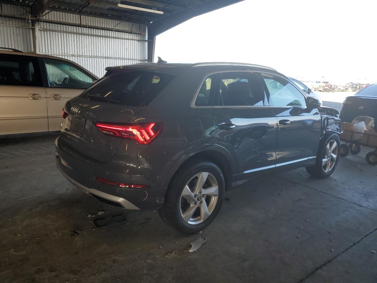 2020 Audi Q3 Premium Plus VIN: WA1BECF33L1117948 Lot: 92035885