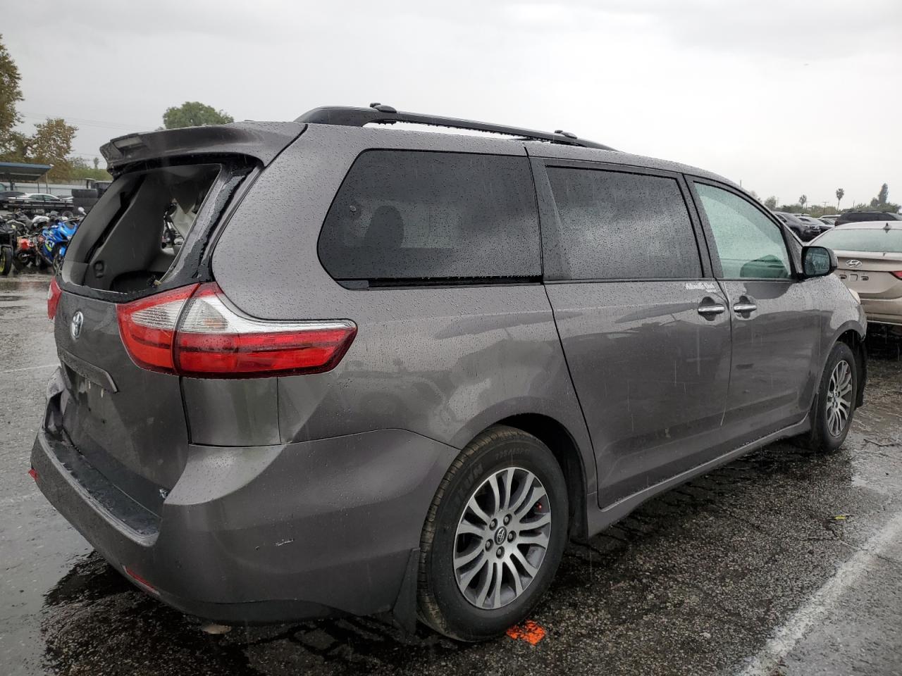 2018 Toyota Sienna Xle VIN: 5TDYZ3DC1JS912231 Lot: 93332275