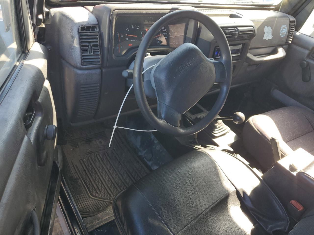 2002 Jeep Wrangler / Tj X VIN: 1J4FA39S52P740953 Lot: 92245305