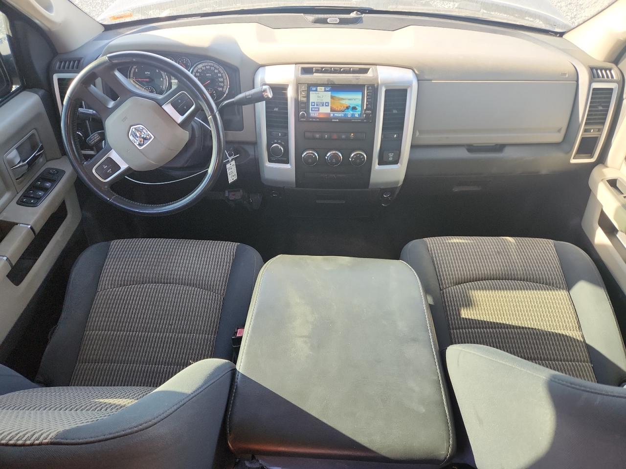 2011 Dodge Ram 1500 VIN: 1D7RV1CT1BS660484 Lot: 92168605