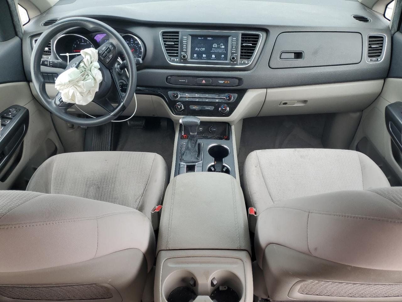 2020 Kia Sedona L VIN: KNDMA5C11L6592381 Lot: 92330135