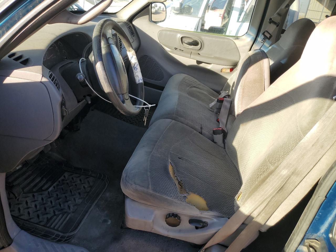 2000 Ford F150 VIN: 1FTRX18L3YKB04666 Lot: 91347605