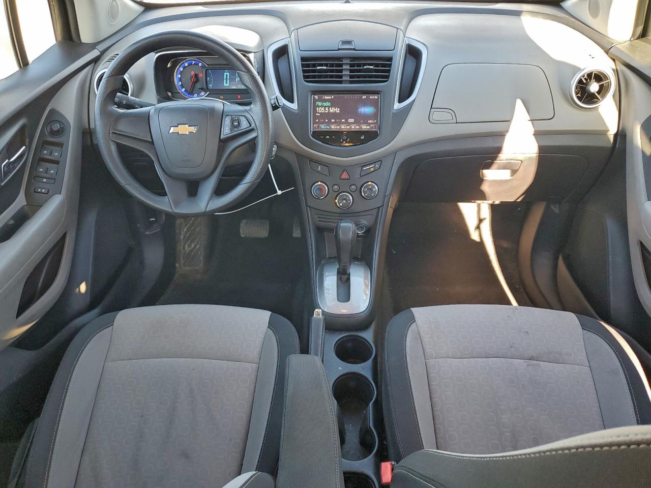 2015 Chevrolet Trax Ls VIN: KL7CJKSB8FB079853 Lot: 94598975