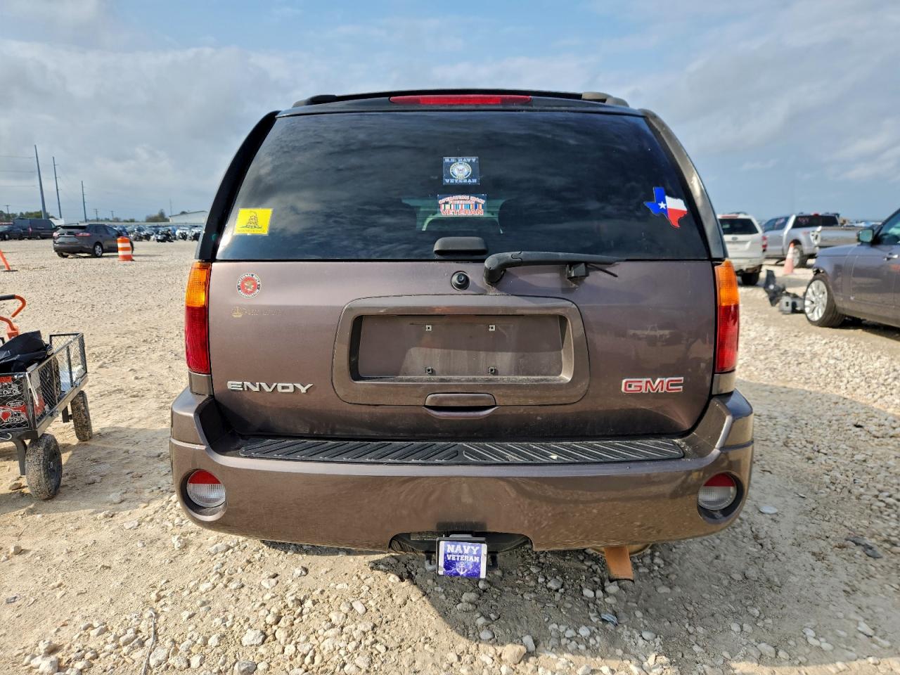 2008 GMC Envoy VIN: 1GKDS13S582111095 Lot: 90682215