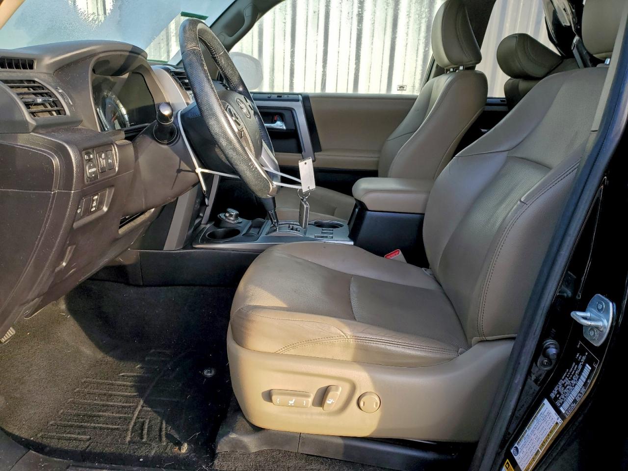 2015 Toyota 4Runner Sr5/Sr5 Premium VIN: JTEBU5JR5F5230194 Lot: 93608695