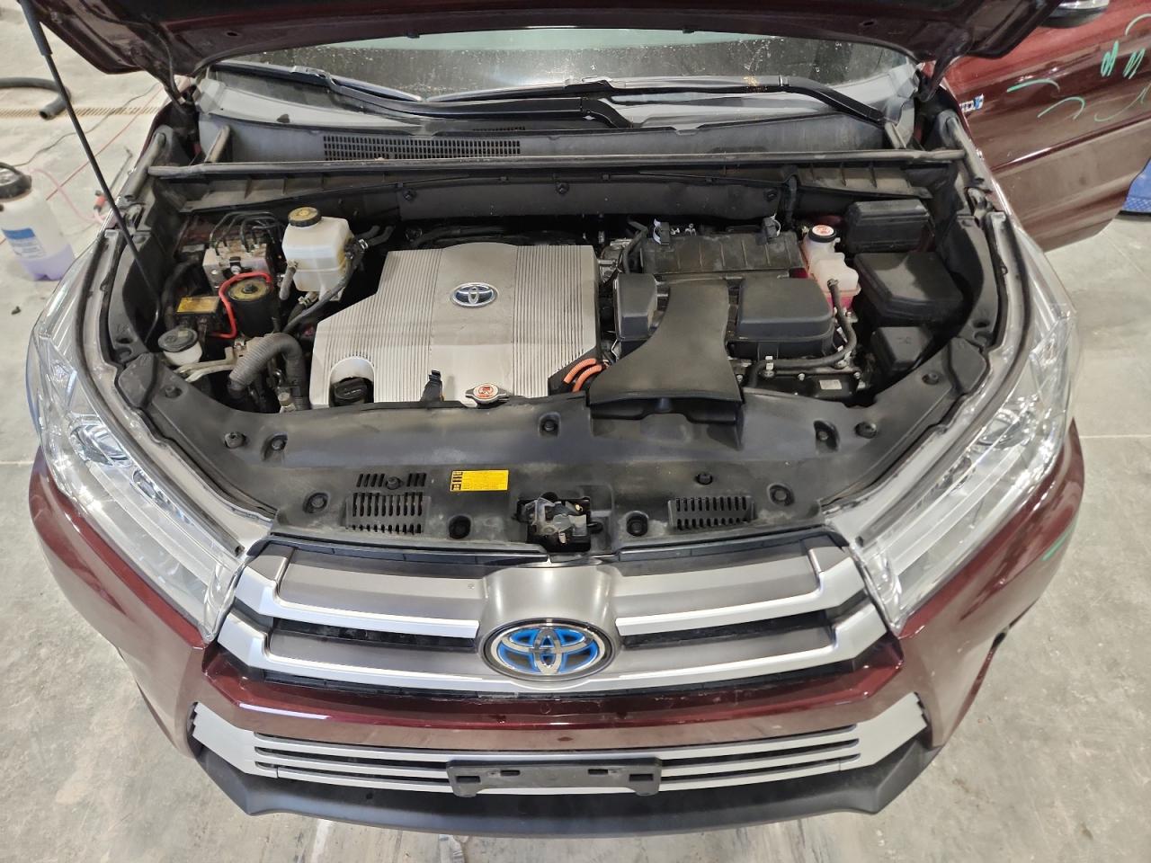 2017 Toyota Highlander Hybrid VIN: 5TDJGRFH1HS035818 Lot: 92933425