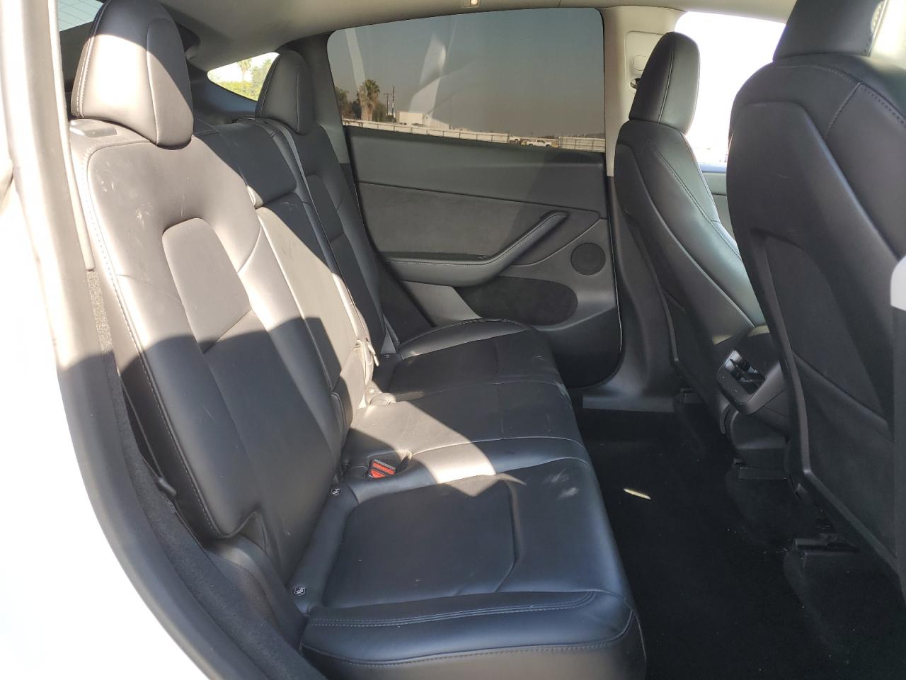 2023 Tesla Model Y VIN: 7SAYGDEF9PF738221 Lot: 90891095