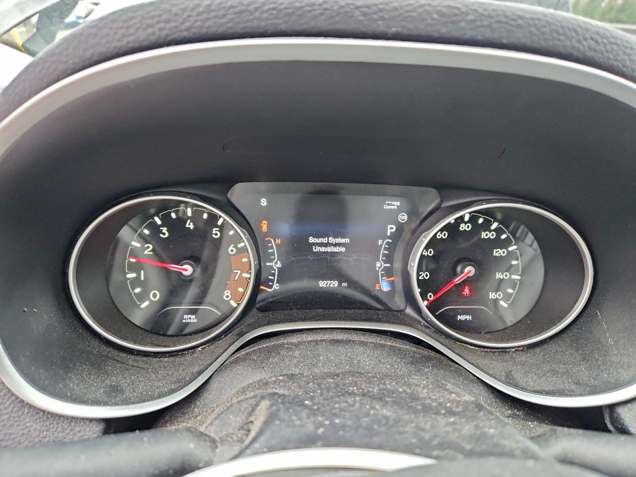 2018 Jeep Compass Latitude VIN: 3C4NJDBB8JT138687 Lot: 93839265