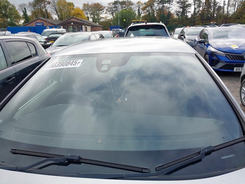 2014 VOLVO V40 D3 R DESIGN NAV 5DR