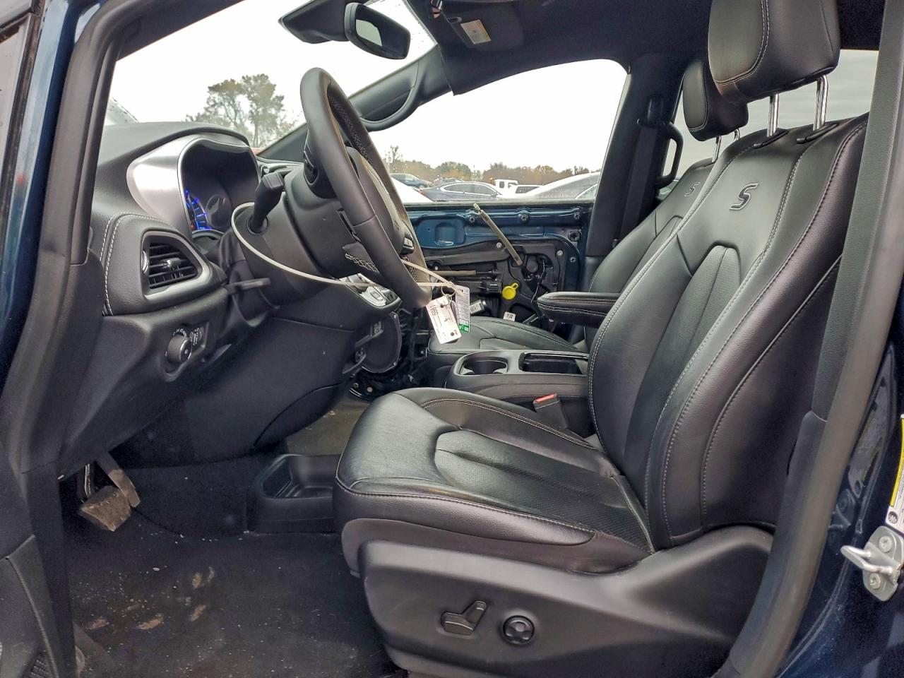 2022 Chrysler Pacifica Hybrid Touring L VIN: 2C4RC1L73NR174087 Lot: 93533755