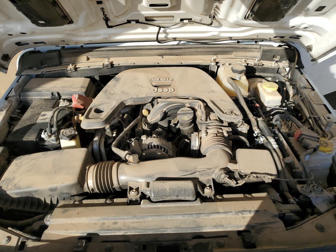 2018 Jeep Wrangler Unlimited Sahara VIN: 1C4HJXEG6JW320761 Lot: 92801835