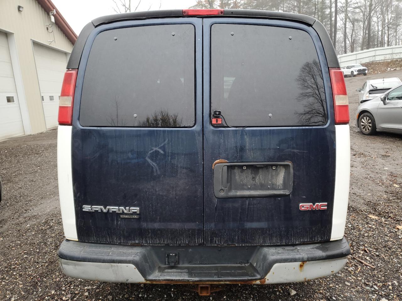 2011 Chevrolet Express G2500 VIN: 1GCWGFFA7B1126572 Lot: 90370515