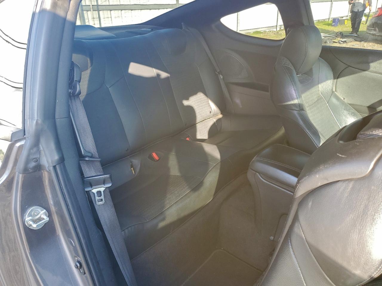 2014 Hyundai Genesis Coupe 3.8L VIN: KMHHU6KJ1EU116951 Lot: 94001635