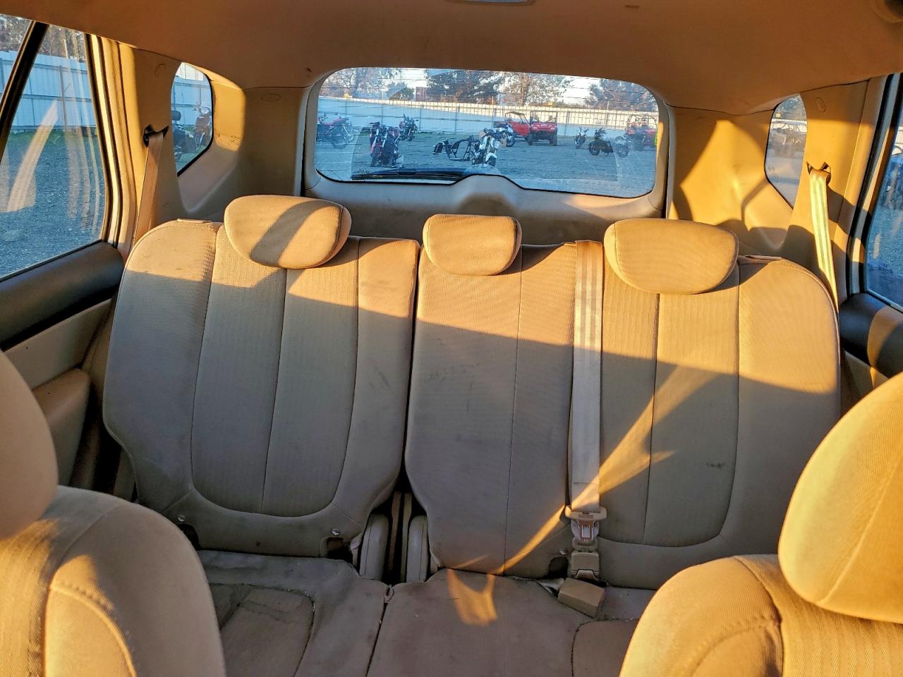 2007 Kia Rondo Lx VIN: KNAFG526477114070 Lot: 93333175