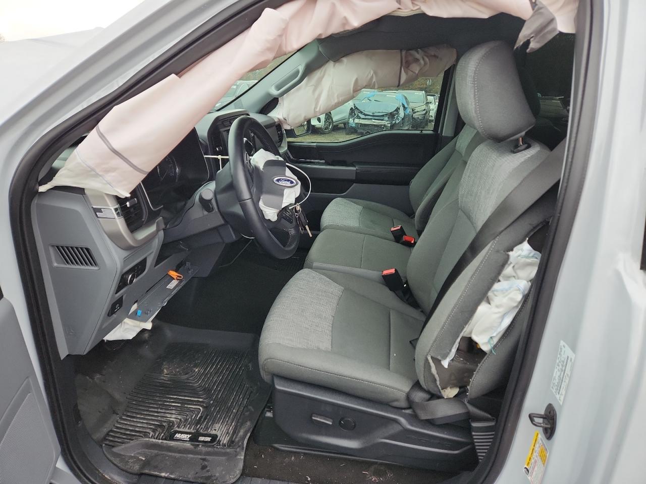 2022 Ford F150 VIN: 1FTMF1E56NKE24997 Lot: 93833035