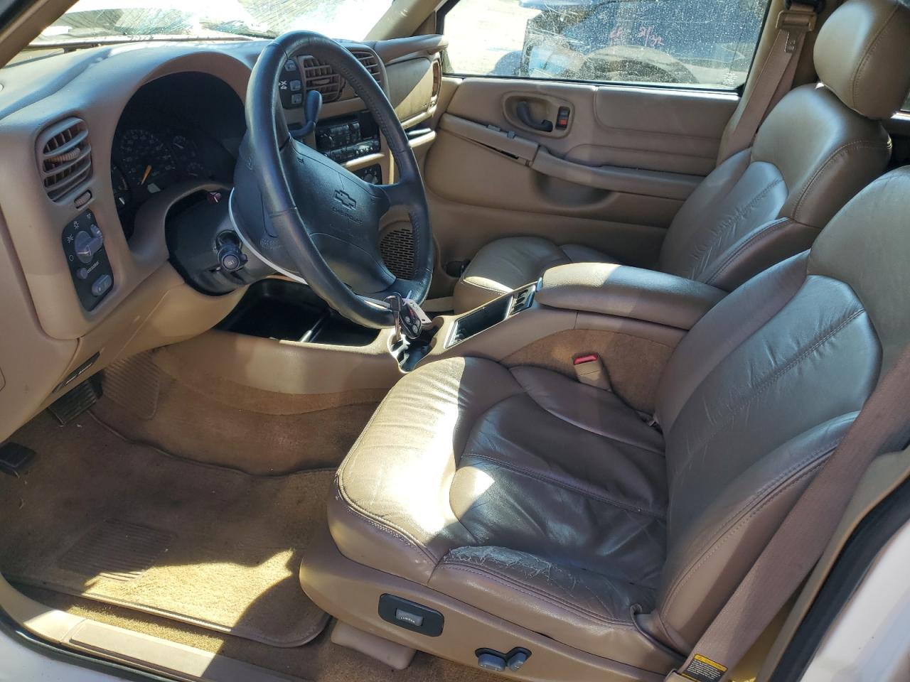 1998 Chevrolet Blazer VIN: 1GNDT13W4W2123643 Lot: 90885945