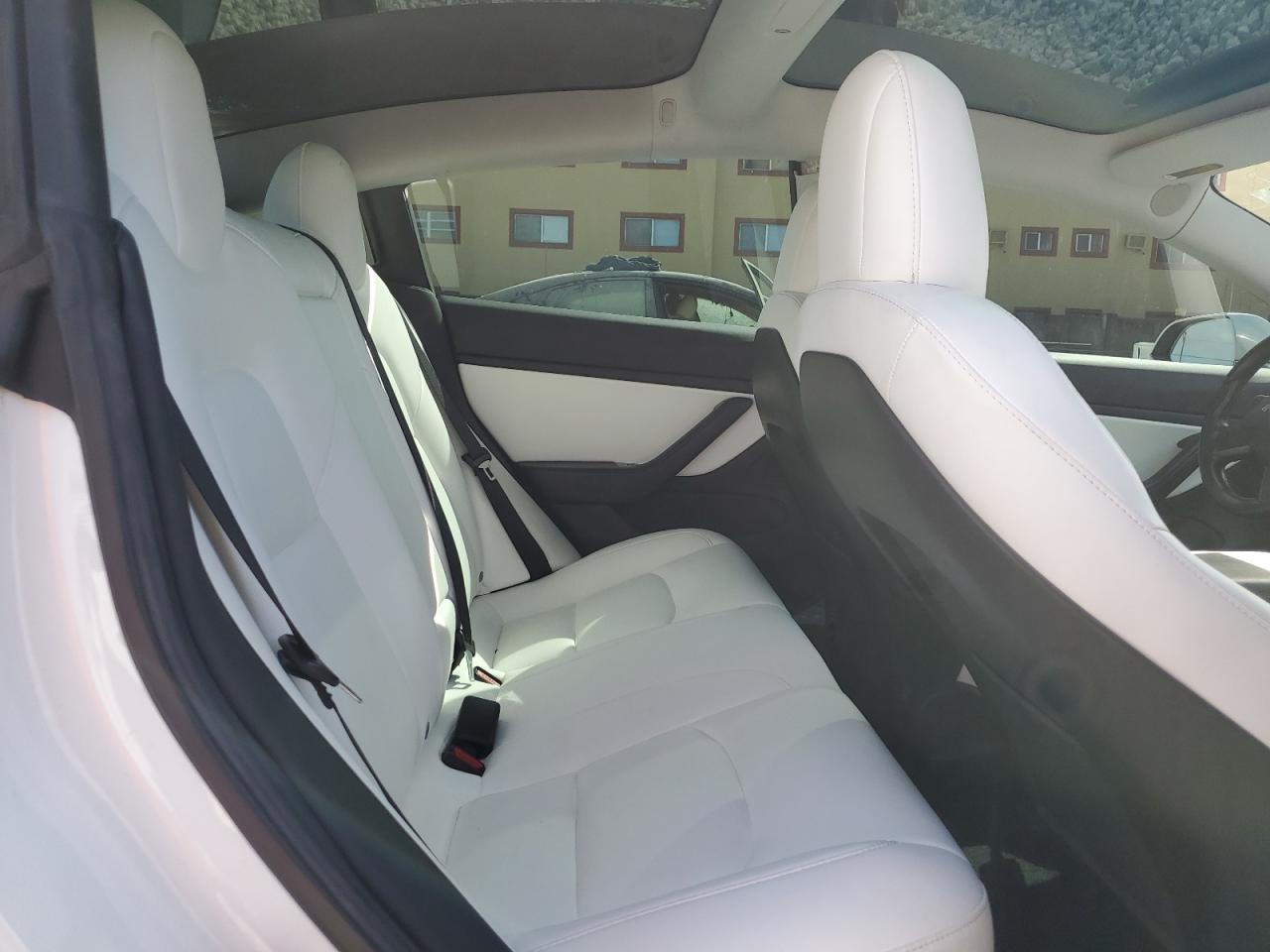 2019 Tesla Model 3 VIN: 5YJ3E1EB4KF392421 Lot: 92390755