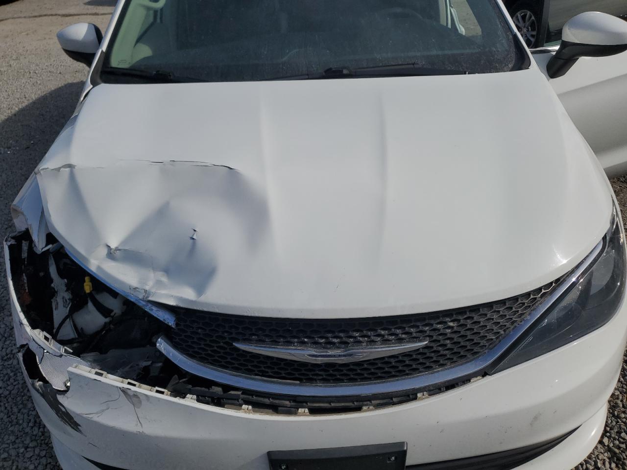 2017 Chrysler Pacifica Lx VIN: 2C4RC1CG5HR513646 Lot: 92379695