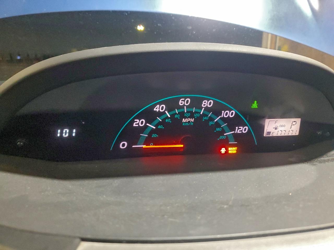 2008 Toyota Yaris VIN: JTDJT923985188703 Lot: 93898955