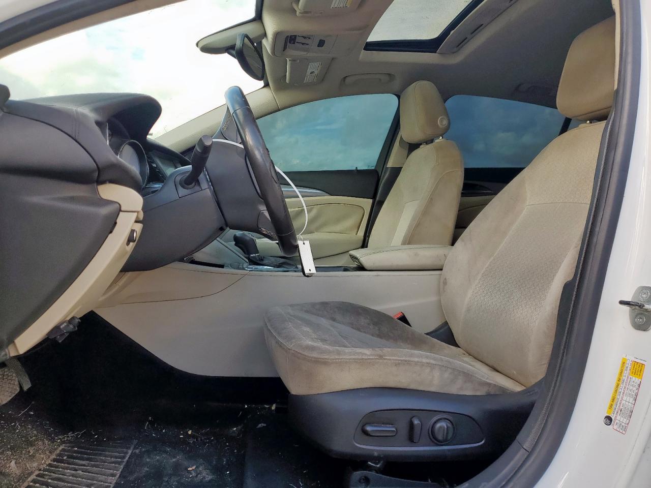 2018 Buick Regal Preferred VIN: W04GL6SX7J1096332 Lot: 92623995