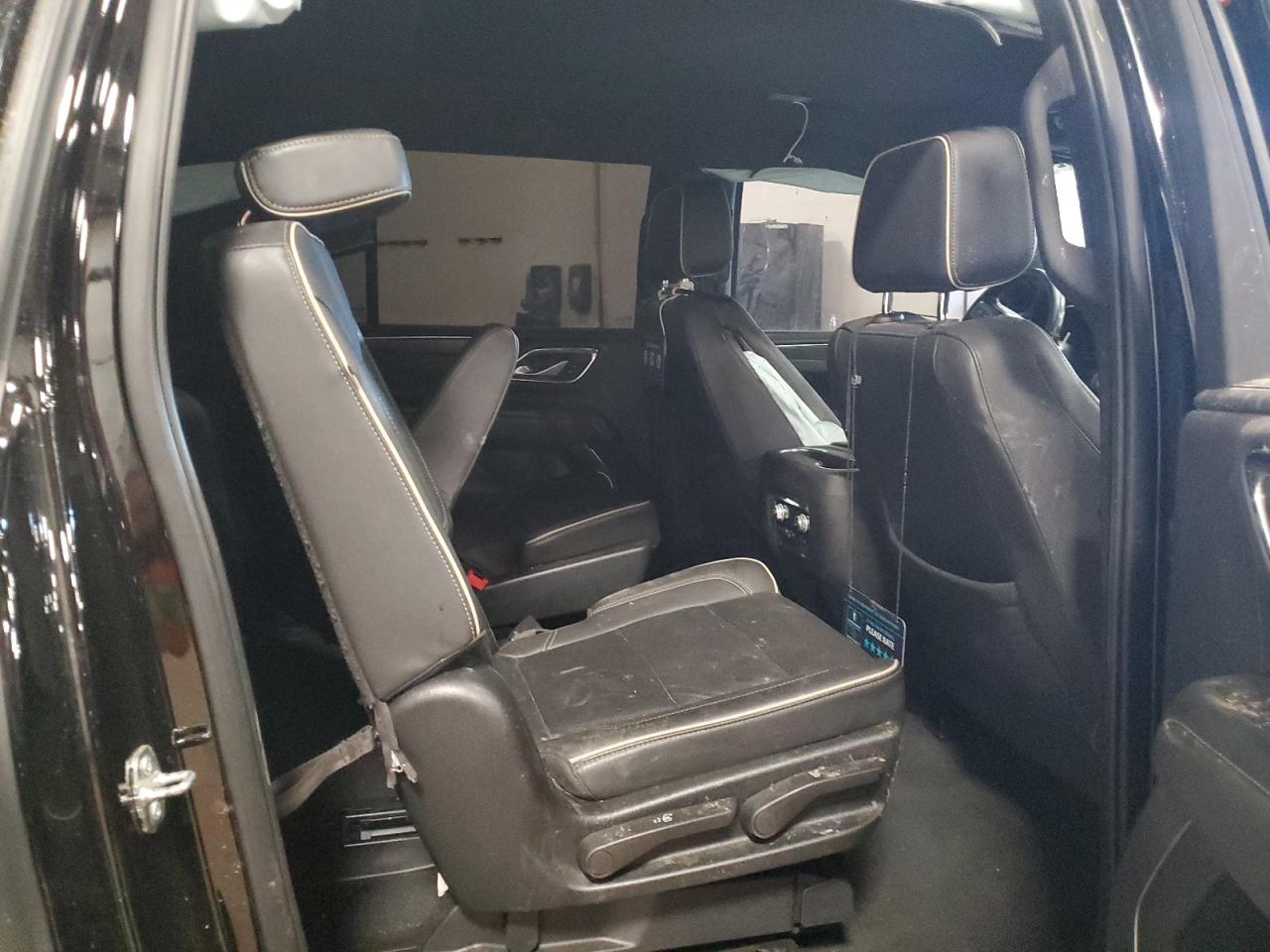 2022 GMC Yukon Xl C1500 Slt VIN: 1GKS1GKD9NR278630 Lot: 92453865