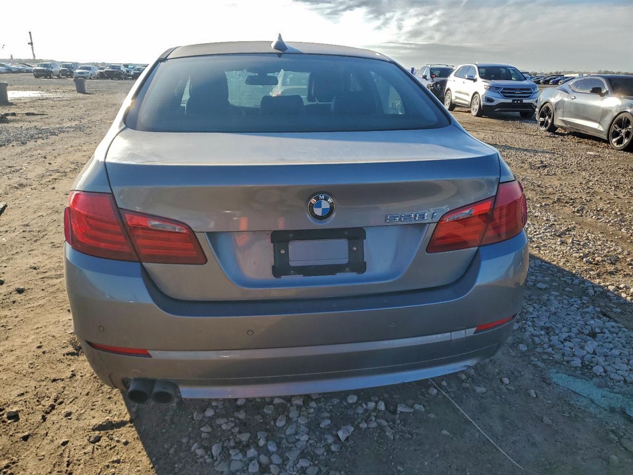2012 BMW 528 Xi VIN: WBAXH5C52CDW09077 Lot: 94456815