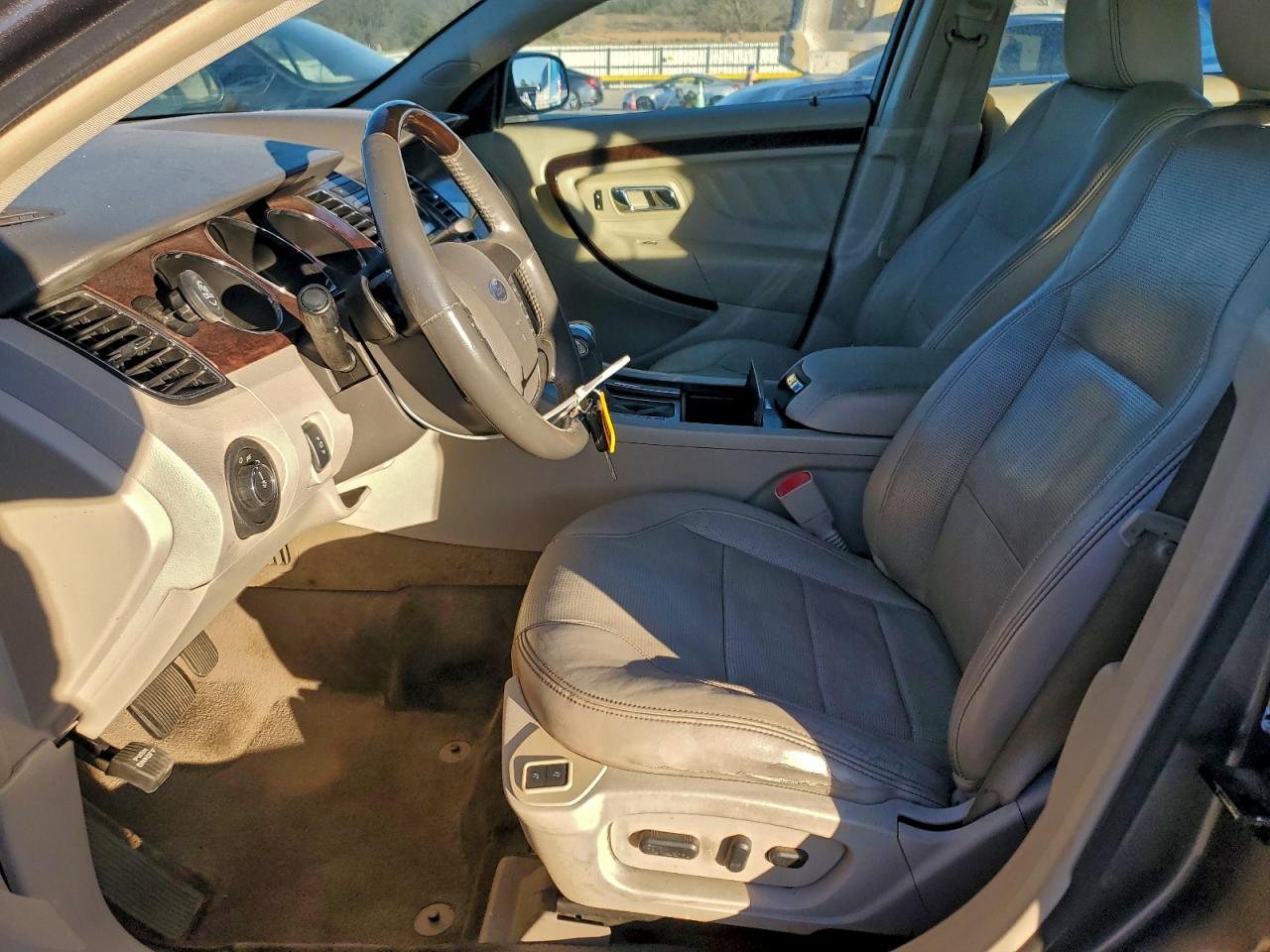 2011 Ford Taurus Limited VIN: 1FAHP2FW7BG131805 Lot: 94358215