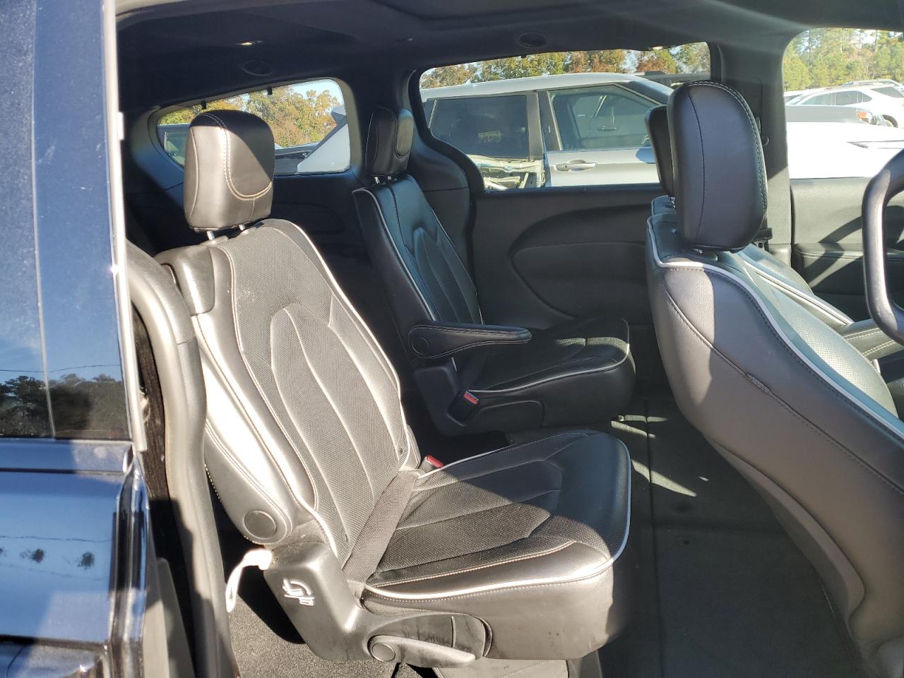 2025 Chrysler Pacifica Limited VIN: 2C4RC1GG8SR553849 Lot: 92607325