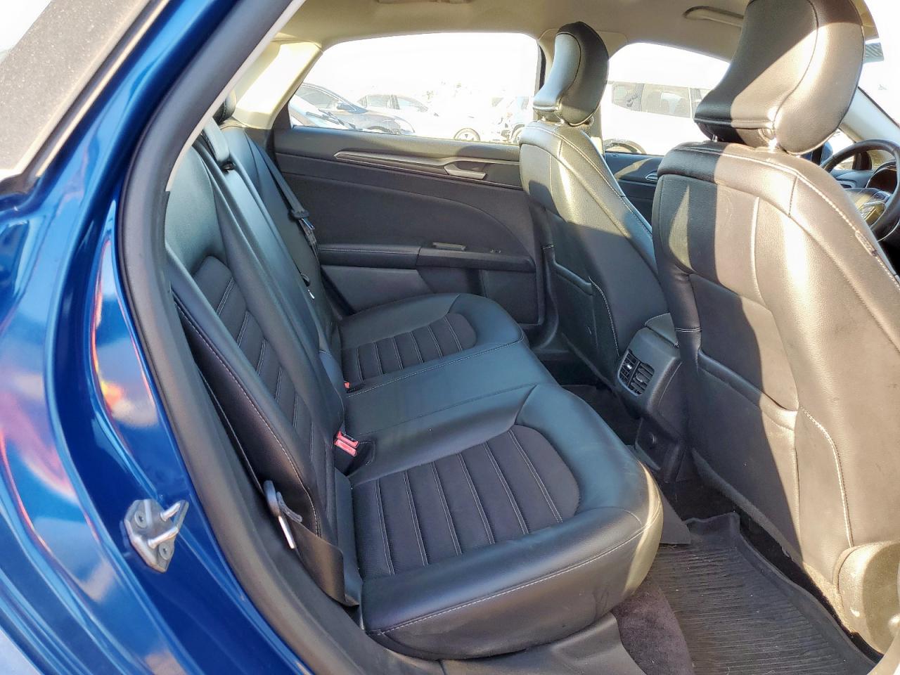 2017 Ford Fusion Se VIN: 3FA6P0HD4HR311946 Lot: 92330295