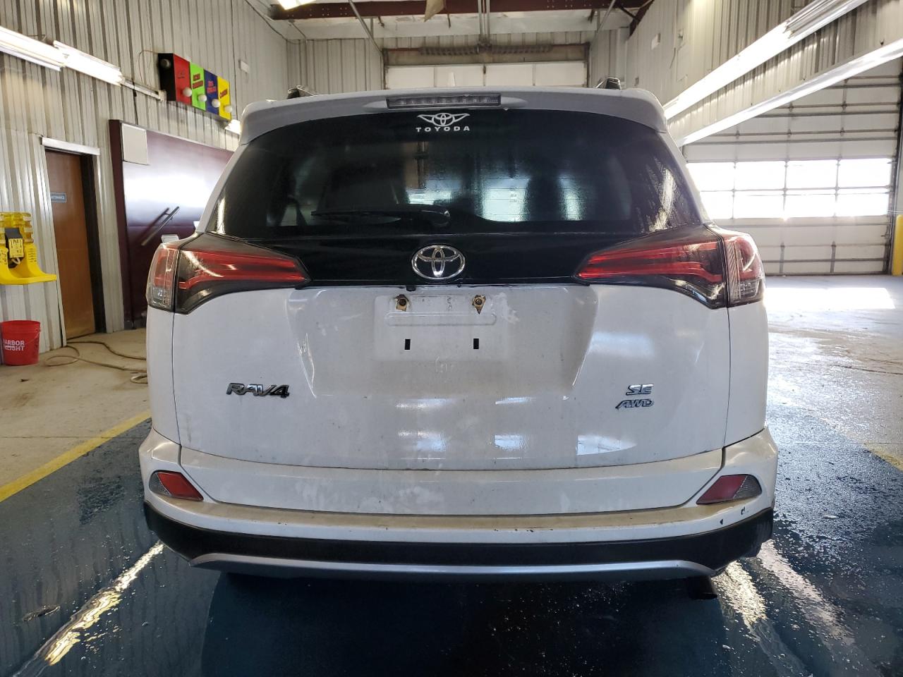 2017 Toyota Rav4 Se VIN: 2T3JFREVXHW599816 Lot: 93210055