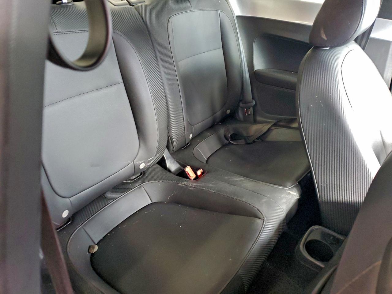 2015 Volkswagen Beetle 1.8T VIN: 3VWJ07AT9FM639793 Lot: 94388395