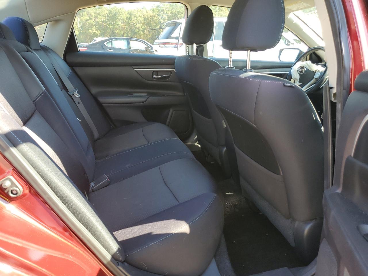 2017 Nissan Altima 2.5 VIN: 1N4AL3AP5HC483932 Lot: 91302275