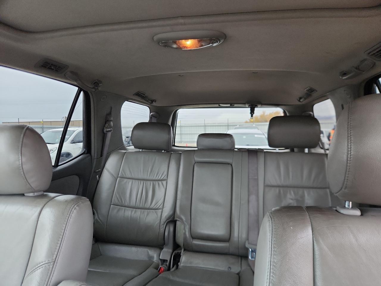 2006 Toyota Sequoia Sr5 VIN: 5TDBT44A96S266360 Lot: 93323285