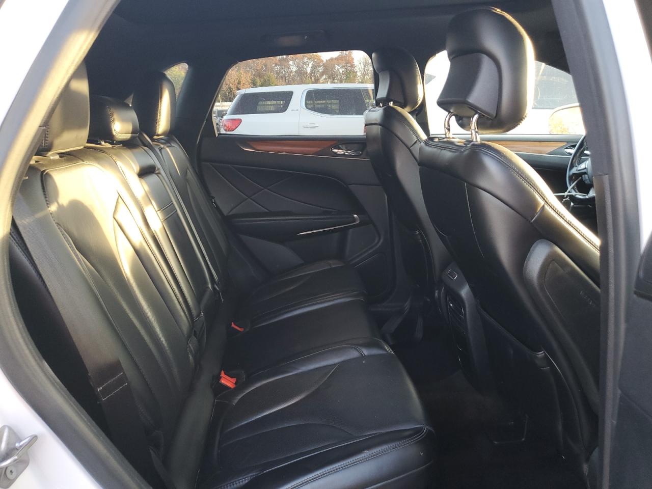 2018 Lincoln Mkc Reserve VIN: 5LMCJ3D98JUL19119 Lot: 92597015