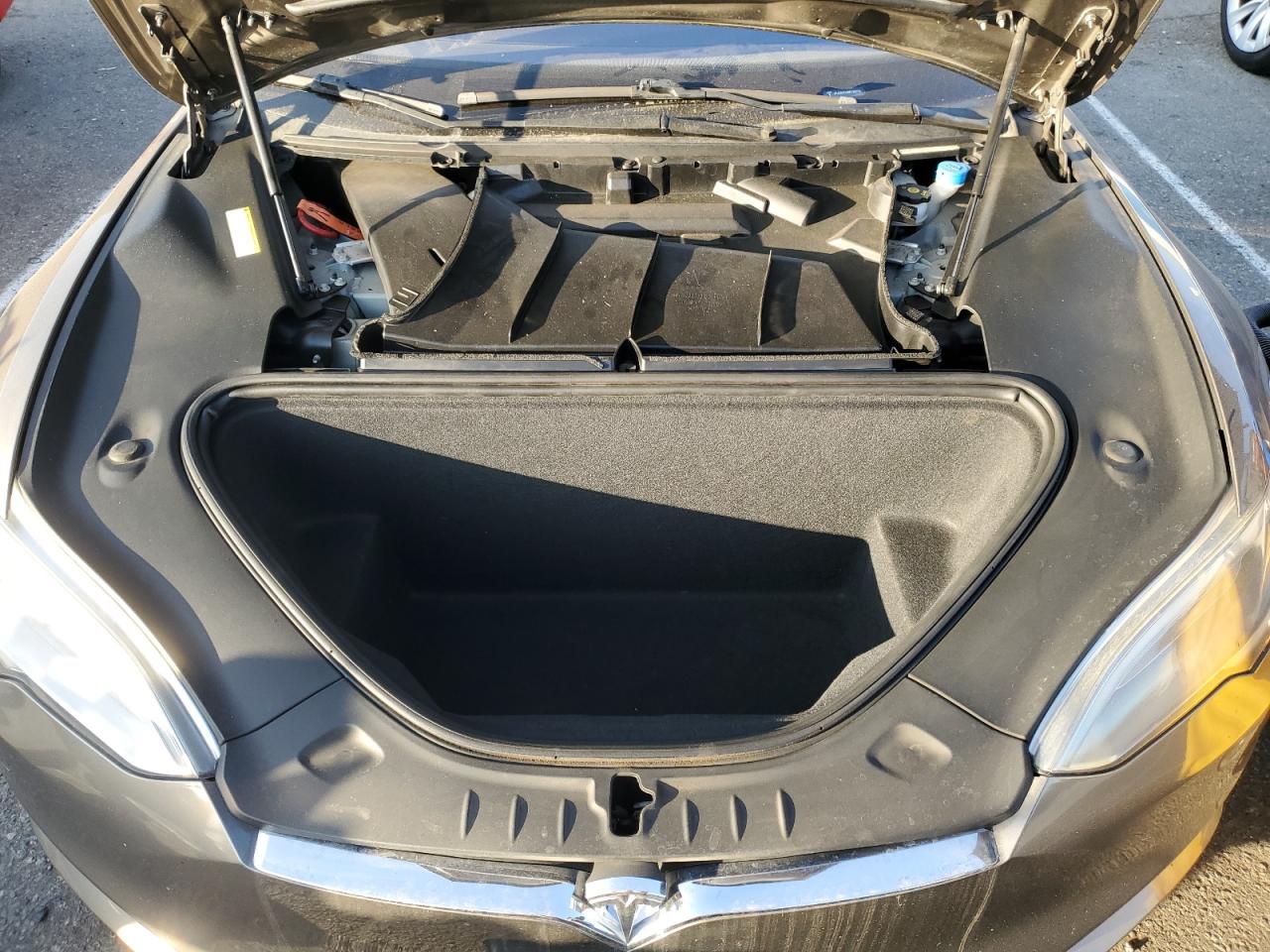 2016 Tesla Model S VIN: 5YJSA1E18GF152715 Lot: 90947915