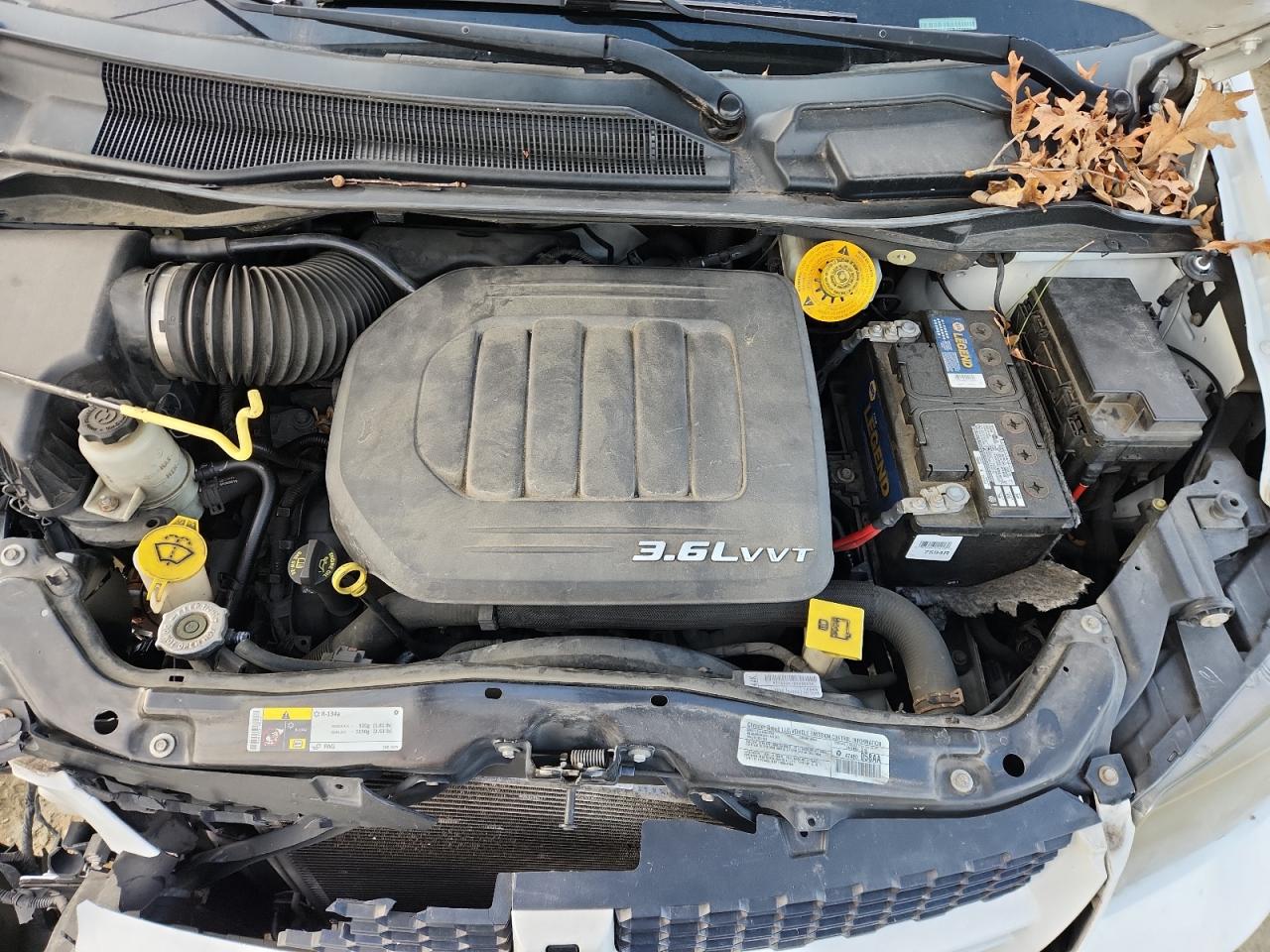 2014 Dodge Grand Caravan R/T VIN: 2C4RDGEGXER472827 Lot: 91266845