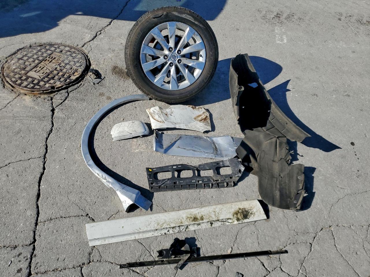 2018 Buick Envision Essence VIN: LRBFX2SA3JD002969 Lot: 94157015