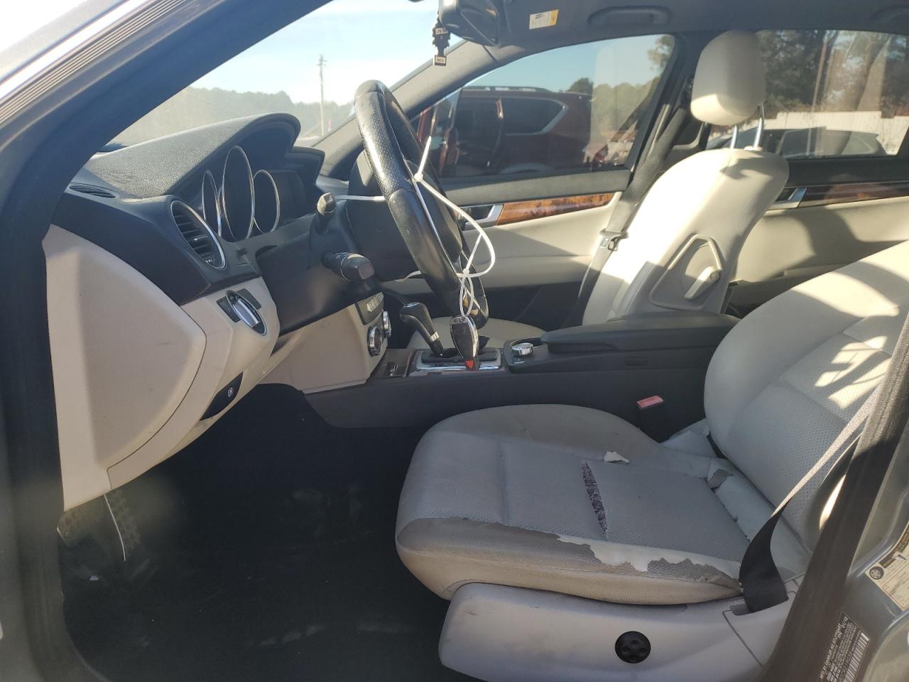 2012 Mercedes-Benz C 250 VIN: WDDGF4HB0CR219038 Lot: 93247835