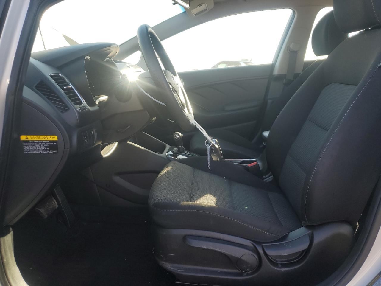 2018 Kia Forte Lx VIN: 3KPFK4A71JE218626 Lot: 92942795