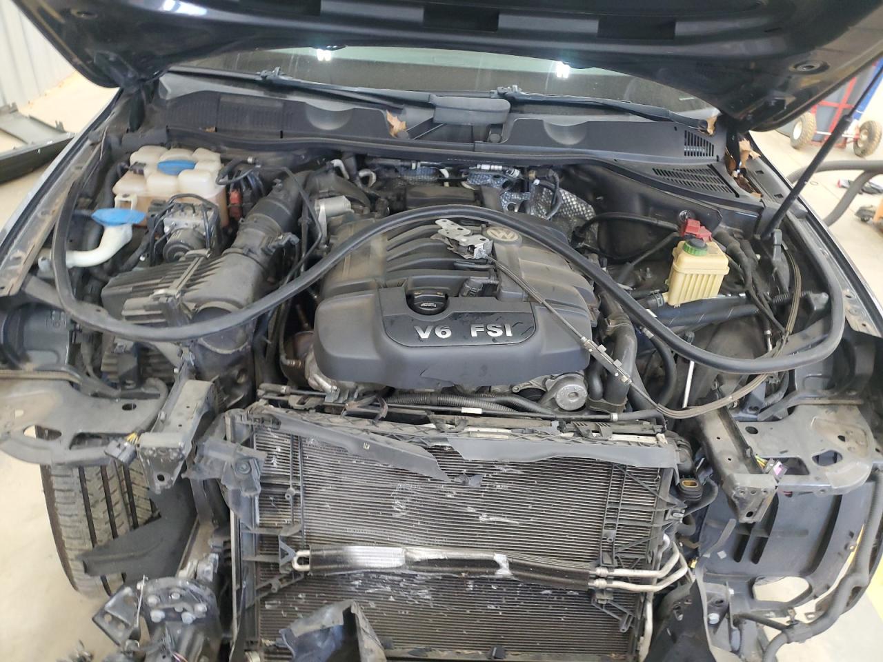 2012 Volkswagen Touareg V6 VIN: WVGEF9BP4CD011854 Lot: 93265865