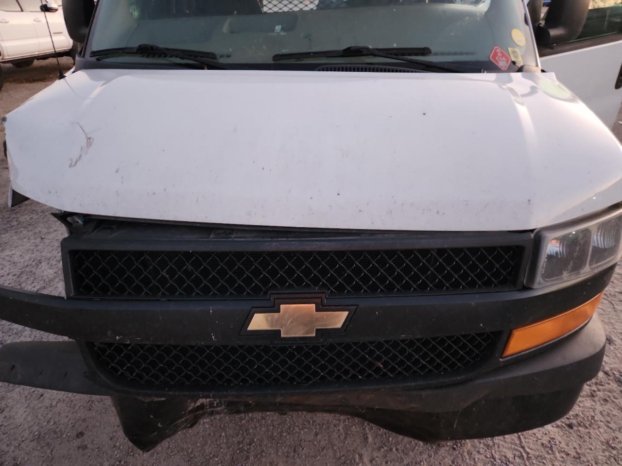 2018 Chevrolet Express G2500 VIN: 1GCWGAFP4J1289279 Lot: 92252355